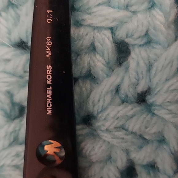 Michael kors prescription glasses. - Picture 4 of 4